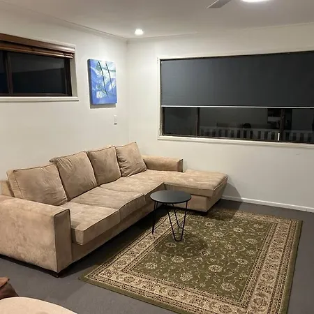 Apartment Family 3-bedroom Everton Hills