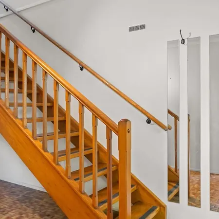 Peaceful 4br At Sunnybank Cbd With 2parking Yard And Mall Brisbane