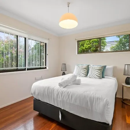 Holiday home Peaceful 4br At Sunnybank Cbd With 2parking Yard And Mall