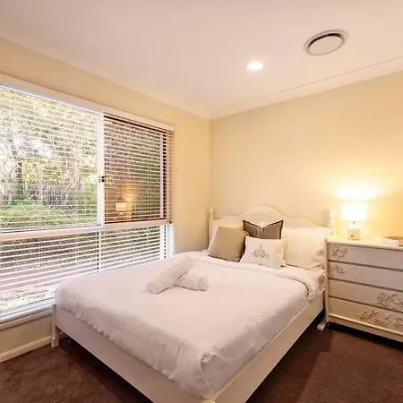 Arcadia 5br Golfside Parkview Mansion-tranquil, Huge Deck Villa Brisbane