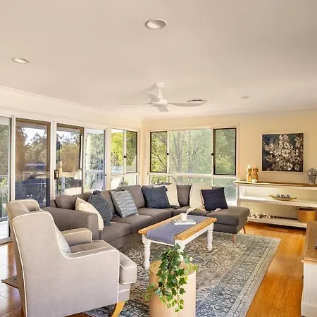 Villa Arcadia 5br Golfside Parkview Mansion-tranquil, Huge Deck Brisbane