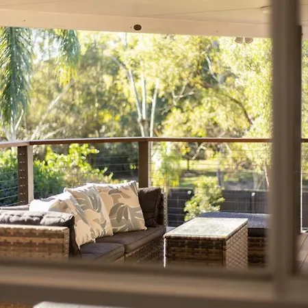Arcadia 5br Golfside Parkview Mansion-tranquil, Huge Deck Villa Brisbane