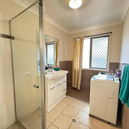 Affordable 3-bedroom Grannyflat In Coopers Plains