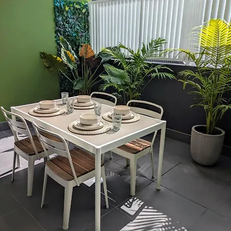 Newstead Gem Apartment