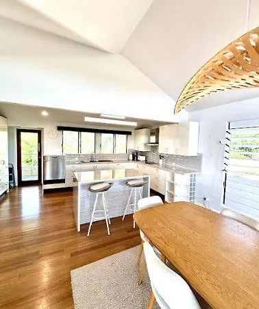 Generous 4-bed 3-bath In Seven Hills *