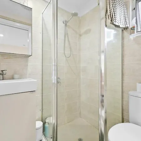Holiday home 6 Min To Cbd Self-contained Studio