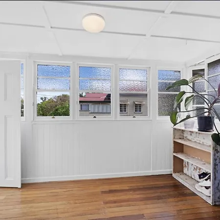 In Large 6 Min To Cbd Guest house Brisbane