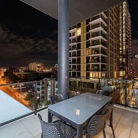Apartment 2b2b Apt With Parking And Private Balcony In South
