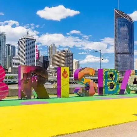 Apartment Spacious & Modern Close To & Airport Brisbane