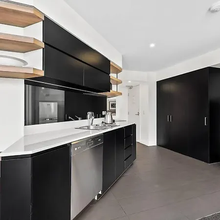 Central Apartment In South Bank Apartment