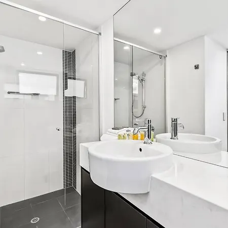 Central Apartment In South Bank Apartment