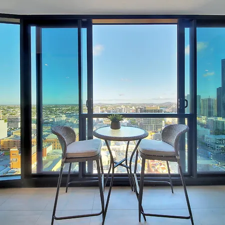 Skyline Serenity Luxury With Free Parking Apartment *