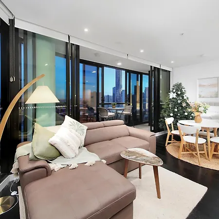 Skyline Serenity Luxury With Free Parking Apartment Brisbane