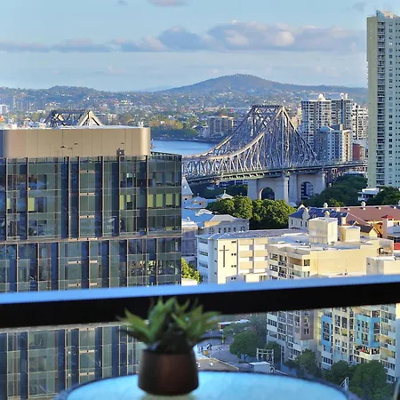Skyline Serenity Luxury With Free Parking * Brisbane