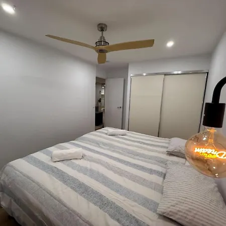 Modern, Spacious, Perfect Spot * Brisbane