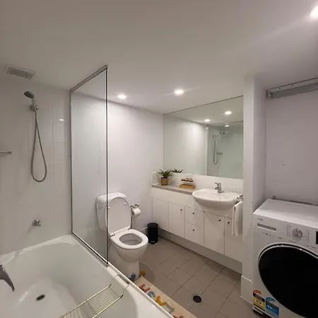 Apartment Modern, Spacious, Perfect Spot