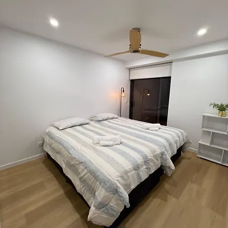 Apartment Modern, Spacious, Perfect Spot *