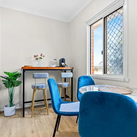 Spacious 3-Bed Home With Gym & Outdoor Retreat Holiday home Brisbane