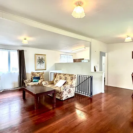 A Comfortable House Close To Westfield * Brisbane