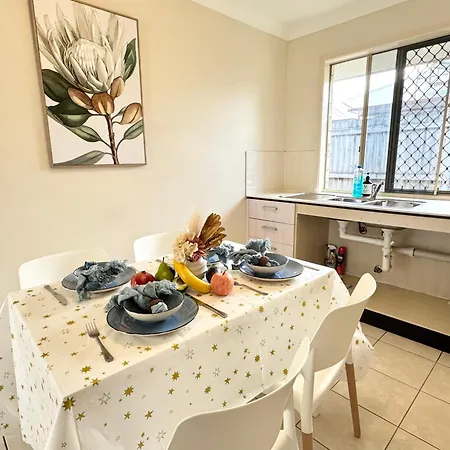 Apartment Affordable 3-bedroom Grannyflat In Coopers Plains Brisbane