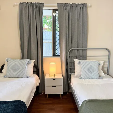 Affordable 3-bedroom Grannyflat In Coopers Plains Apartment