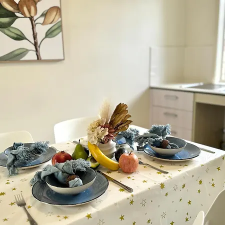 Affordable 3-bedroom Grannyflat In Coopers Plains