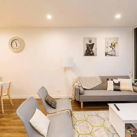 South View 2bedroom With Free Parking Apartment *