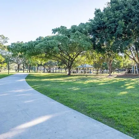Experience More So Local Apartment