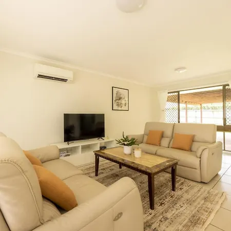 Holiday home Steps To Mall And Transport 3beds Vibrance At Sunnybank Brisbane