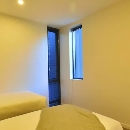 Beautiful 2b2b Apart. In South Apartment *