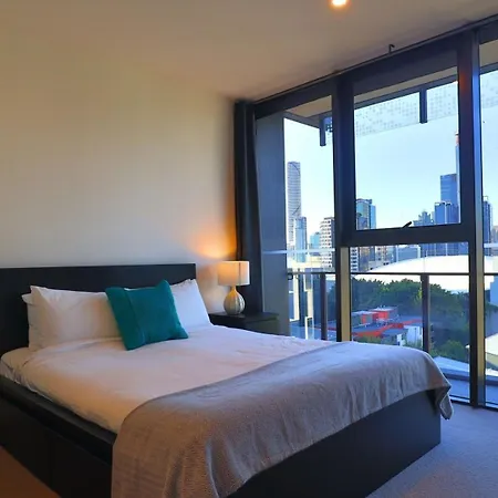 Beautiful 2b2b Apart. In South Apartment