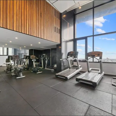 Chic&bright 3b2b Skytower Apt W Gym Bbq Pool Apartment