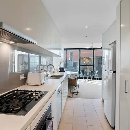 Chic&bright 3b2b Skytower Apt W Gym Bbq Pool Brisbane