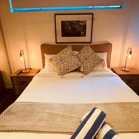 Discover Urban Bliss In Our 1-bedroom Apartment! Views And Cultural Gems Apartment *