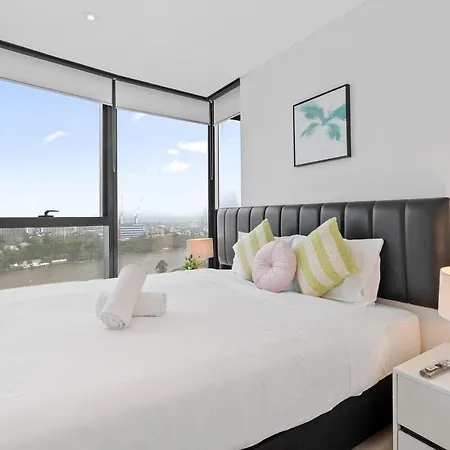 Apartment Marvelous 2br 2ba Skytower With Private Balcony *