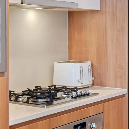 Marvelous 2br 2ba Skytower With Private Balcony Apartment