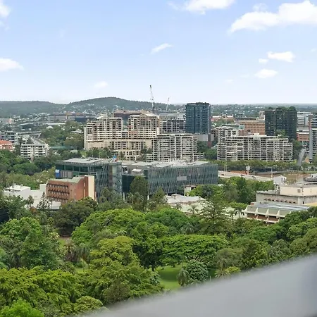 Apartment Marvelous 2br 2ba Skytower With Private Balcony *