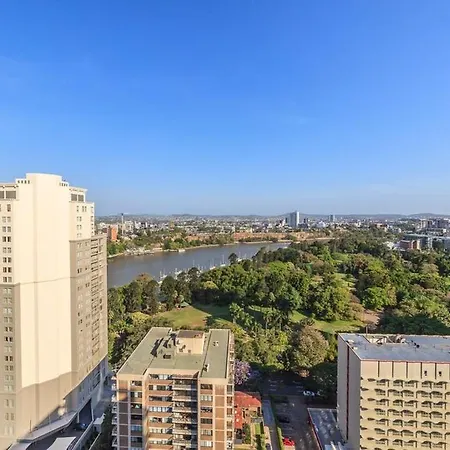 Marvelous 2br 2ba Skytower With Private Balcony Apartment Brisbane