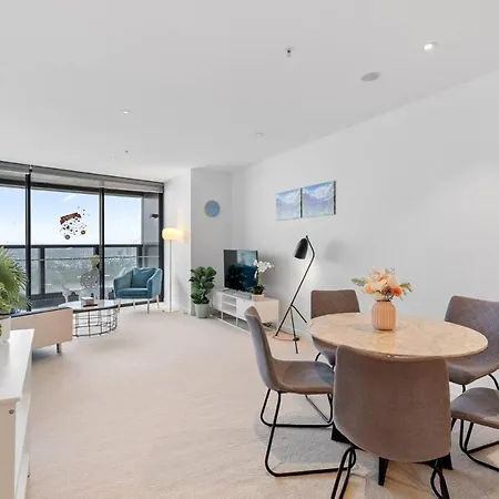 Marvelous 2br 2ba Skytower With Private Balcony