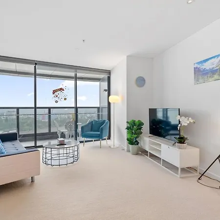 Marvelous 2br 2ba Skytower With Private Balcony * Brisbane