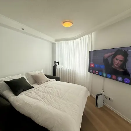 Apartment Cbd Two Bedrooms Brisbane