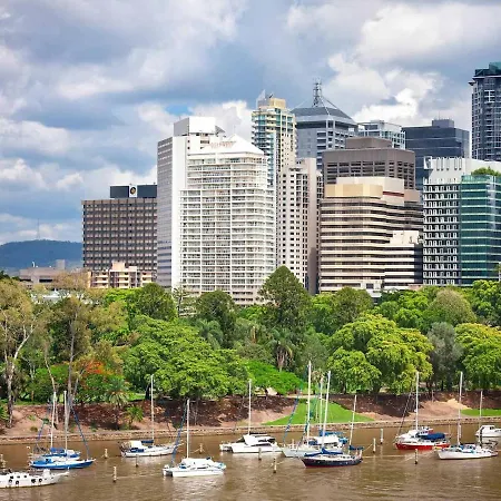Cbd Two Bedrooms Apartment