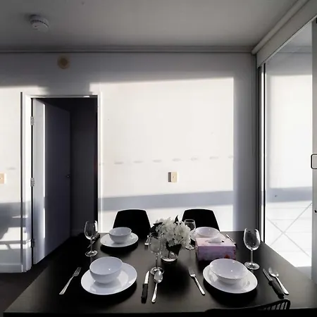 Ideal Cbd Brisbane-spacious 1b * Brisbane