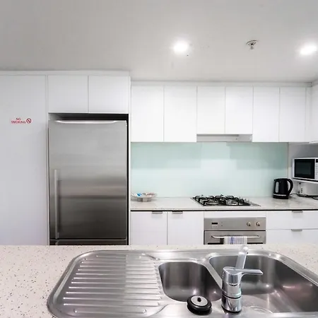 Ideal Cbd Brisbane-spacious 1b