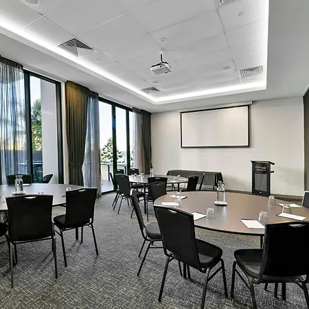 Courtyard By Marriott South Bank Hotel 4*
