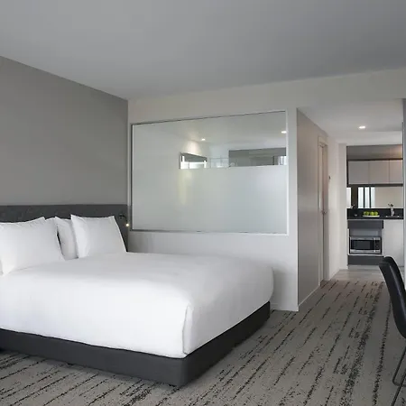 Courtyard By Marriott South Bank 4*