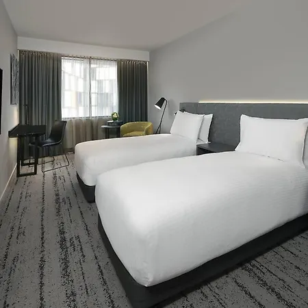 Courtyard By Marriott South Bank Hotel
