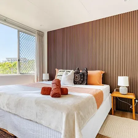 Apartment Mid Century Pad 1bed 1bath 1car 10 Mins To Cbd