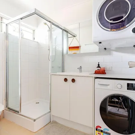 Mid Century Pad 1bed 1bath 1car 10 Mins To Cbd *