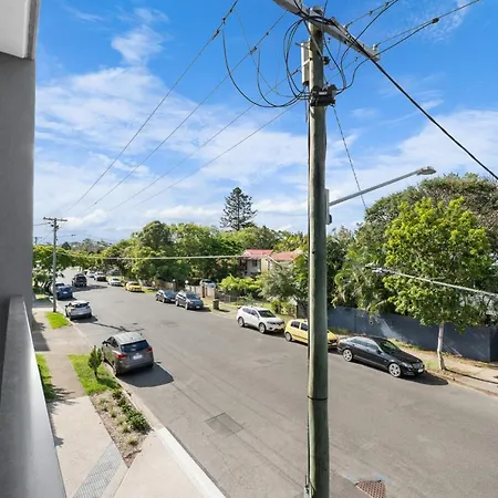 The Eton - Brand New Nundah Modern 1 Bedroom With Parking, Netflix Apartment